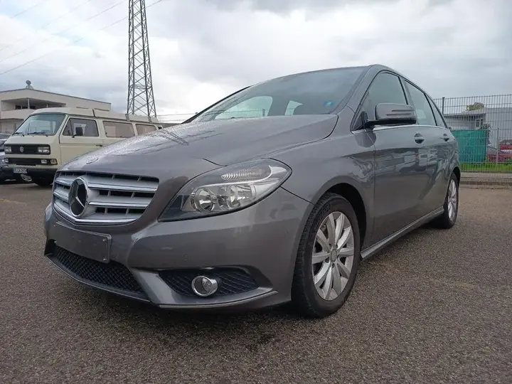 Mercedes-Benz B