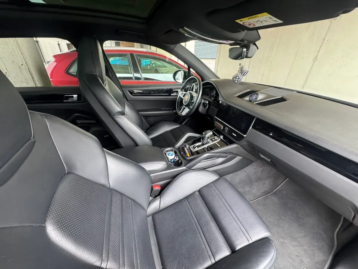 Porsche Cayenne 2021 photo 2