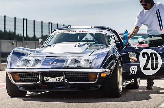 Chevrolet Corvette 1972 photo 2