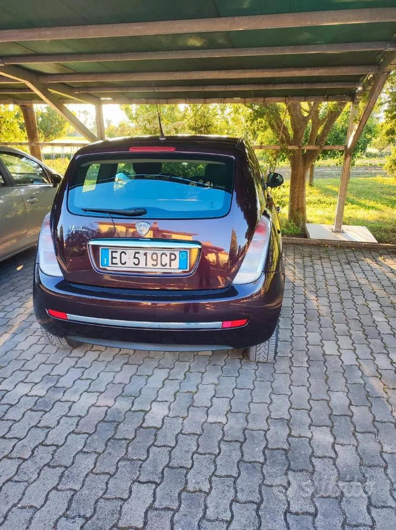 Lancia Ypsilon 2010 photo 2