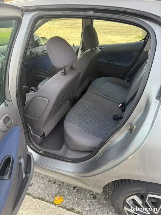 Peugeot 206 2004 photo 5