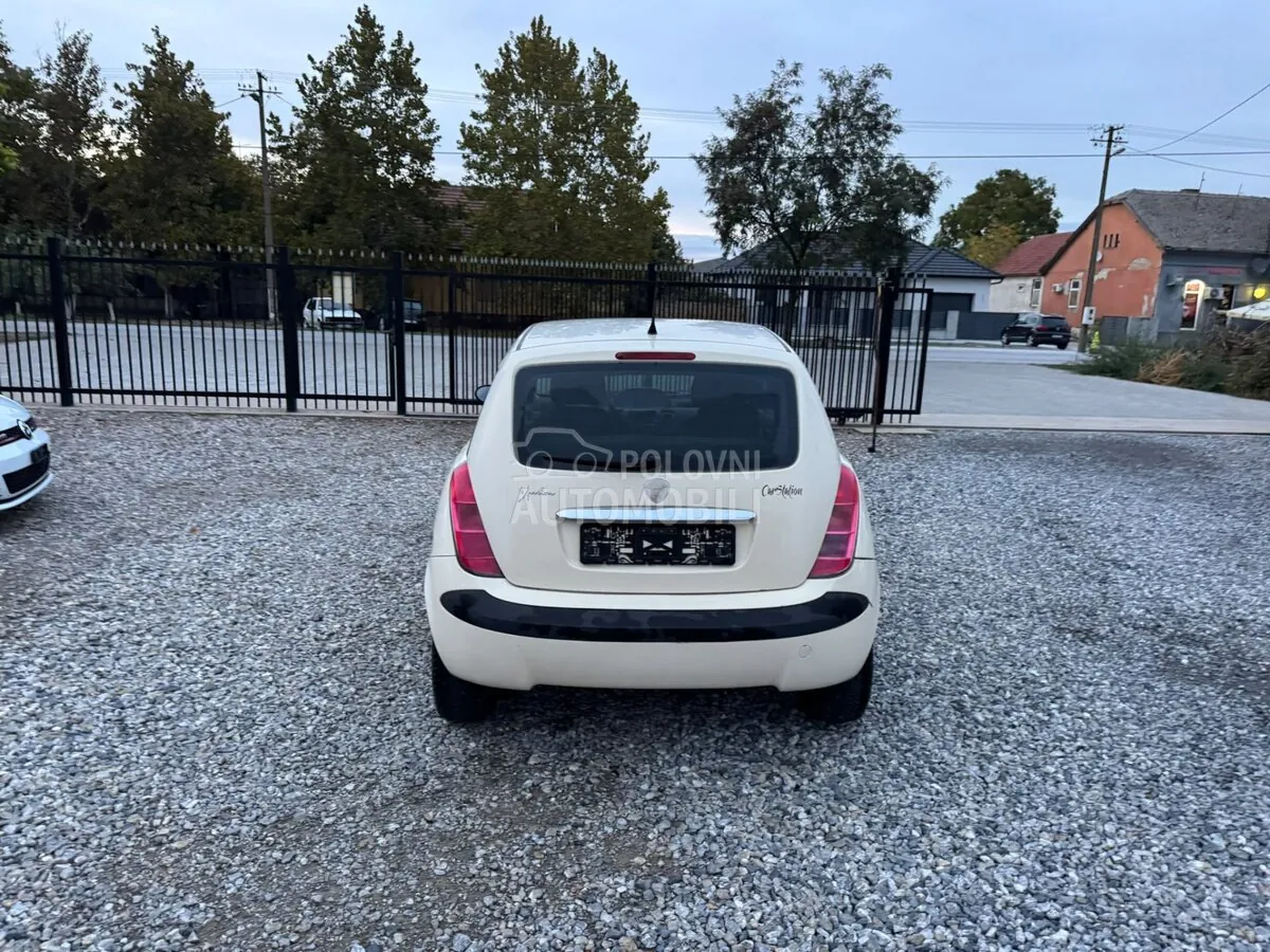 Lancia Ypsilon 2004 photo 4