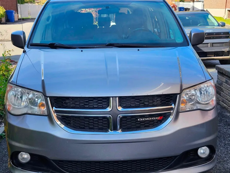 Dodge Grand Caravan 2013 photo 3