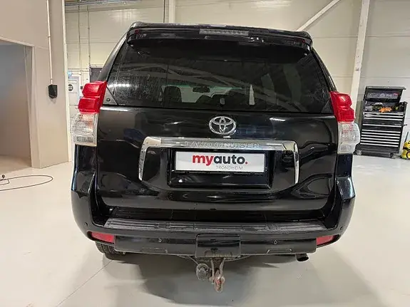 Toyota Land Cruiser 2010 photo 5