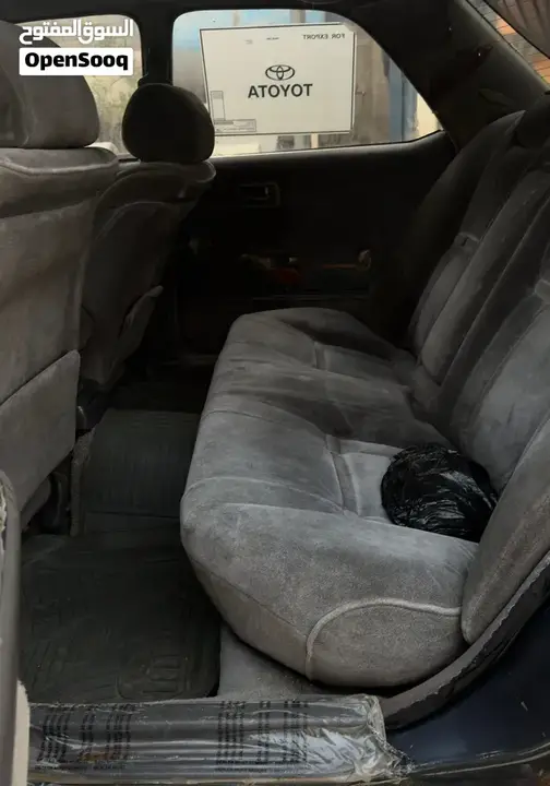 Toyota Crown 1993 photo 2