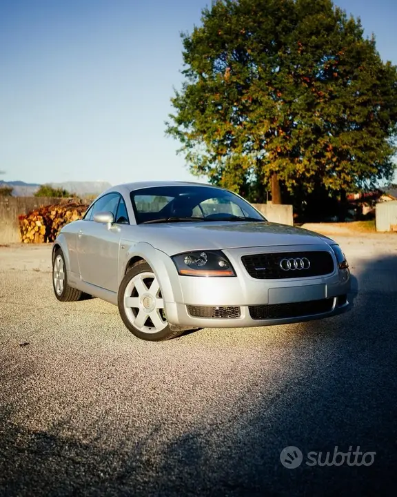 Audi Tt 2001 photo 2