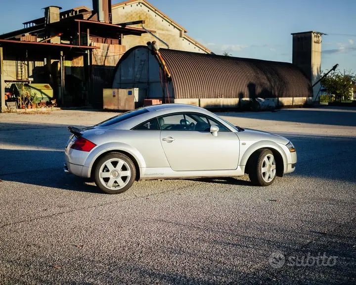 Audi Tt 2001 photo 3