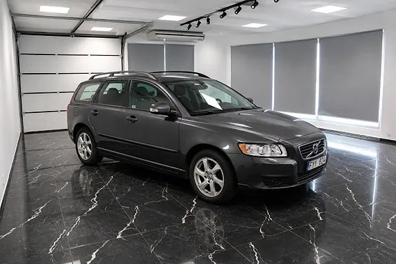 Volvo V50 2011 photo 2