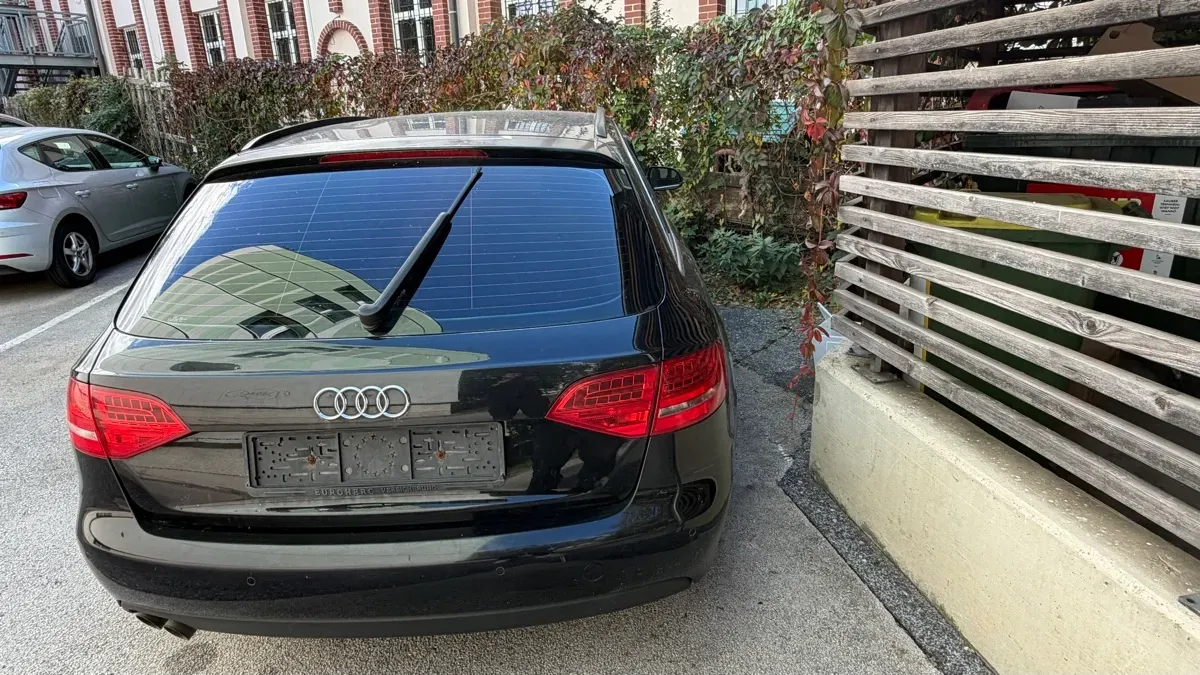 Audi A4 2009 photo 3