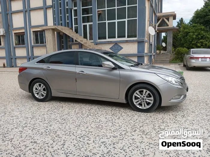 Hyundai Sonata 2012 photo 4