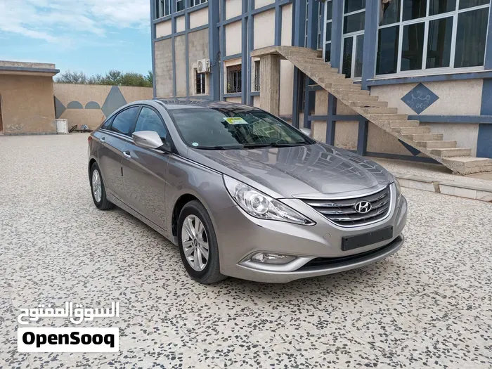 Hyundai Sonata 2012 photo 2