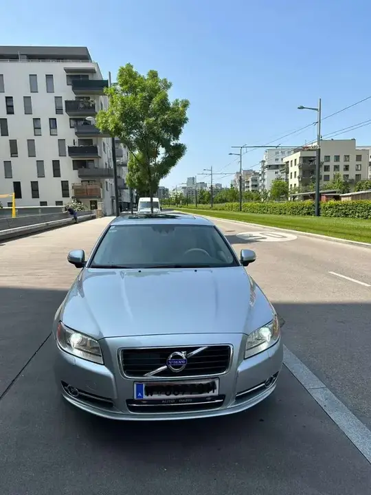 Volvo S80