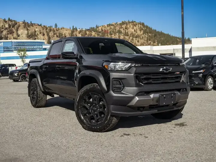Chevrolet Colorado 2026 photo 2