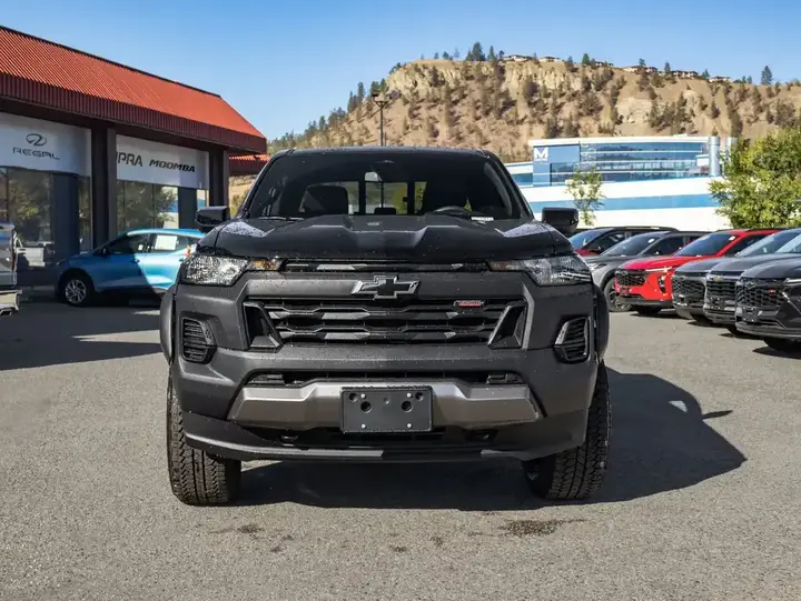 Chevrolet Colorado 2026 photo 3