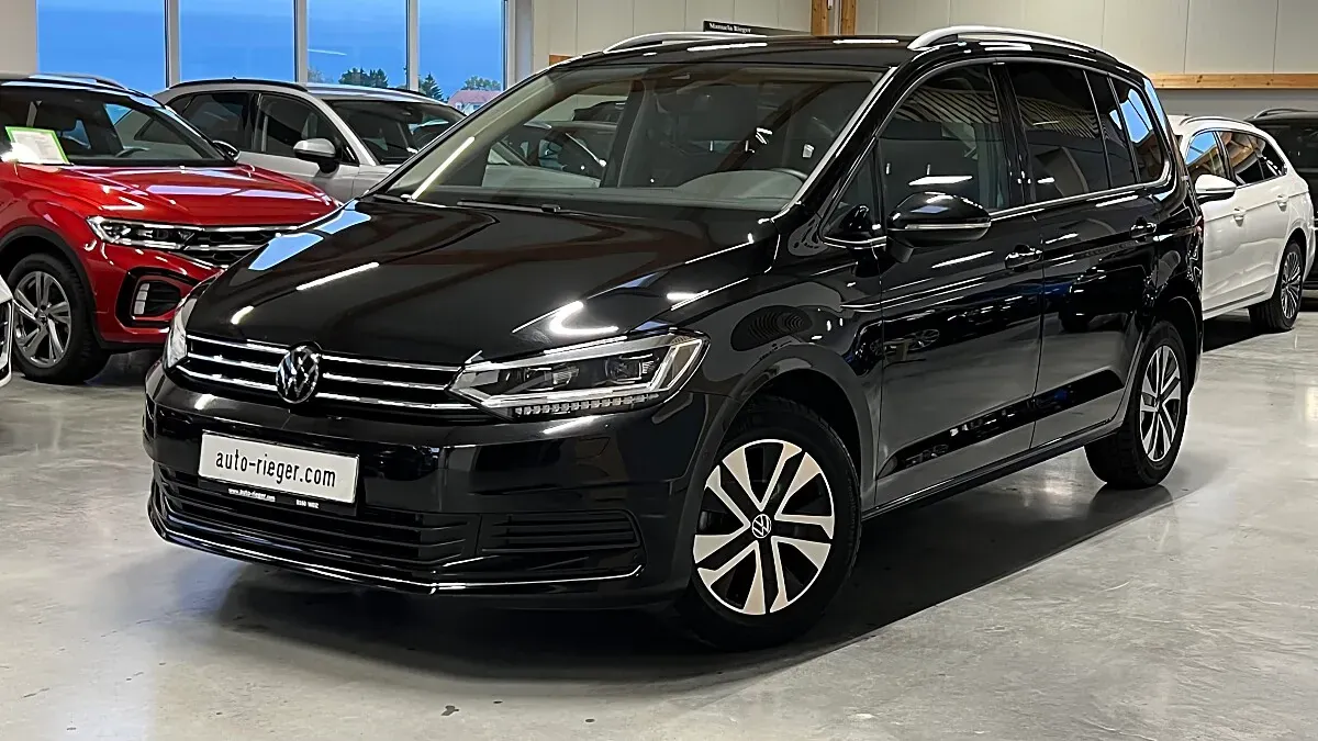 Volkswagen Touran 2026 photo 2