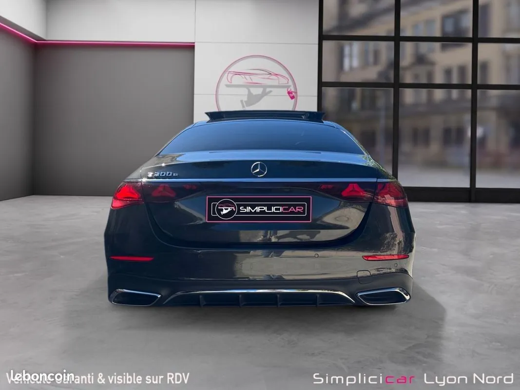 Mercedes-Benz E-Class 2024 photo 4