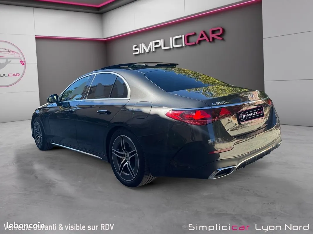 Mercedes-Benz E-Class 2024 photo 3