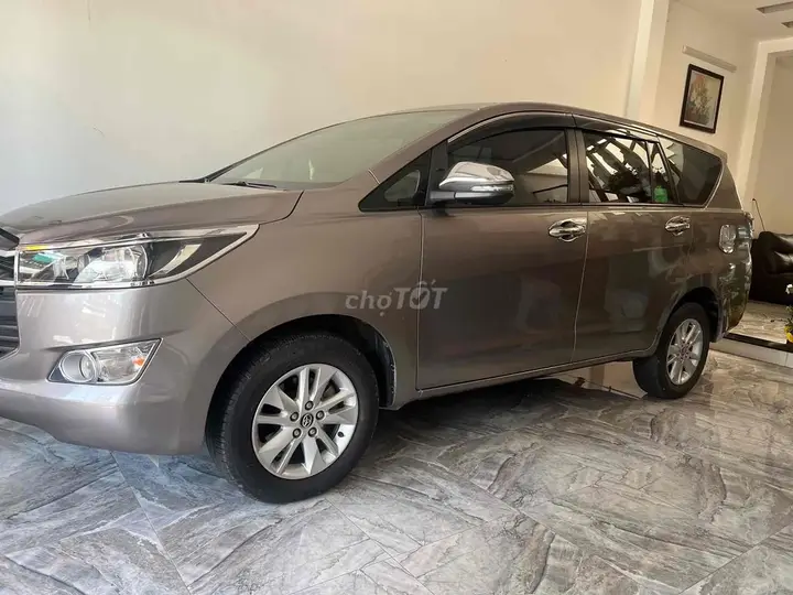 Toyota Innova 2018 photo 3