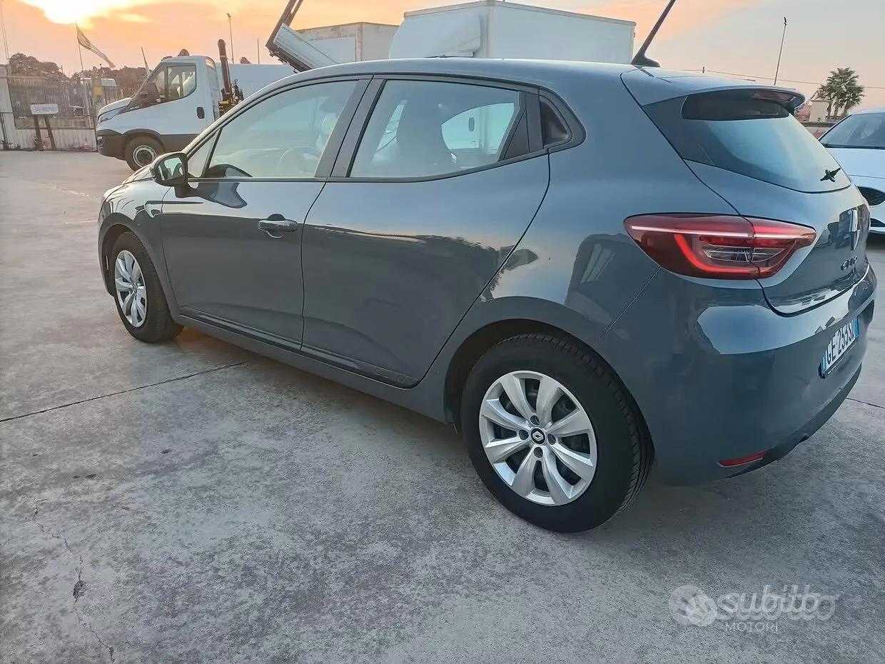 Renault Clio 2021 photo 3