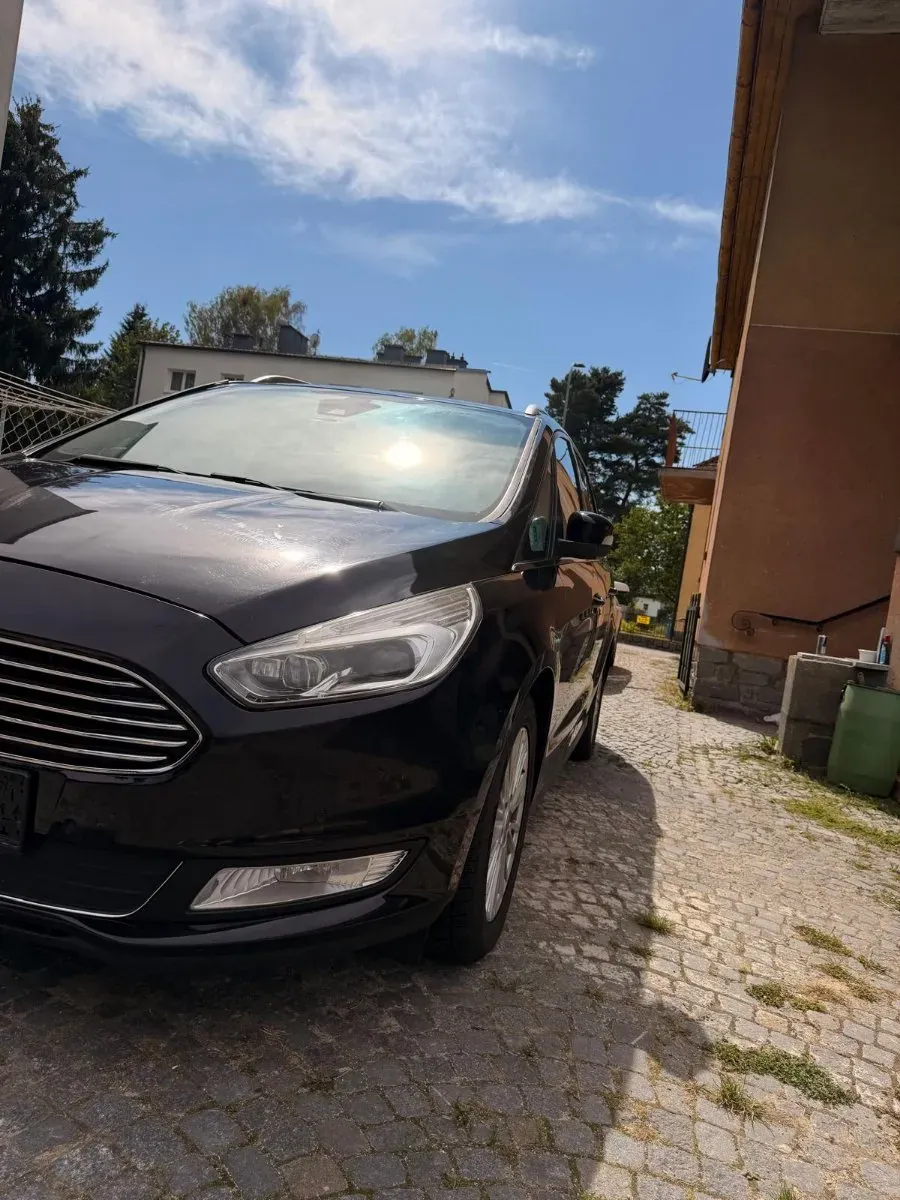 Ford Galaxy 2017 photo 2
