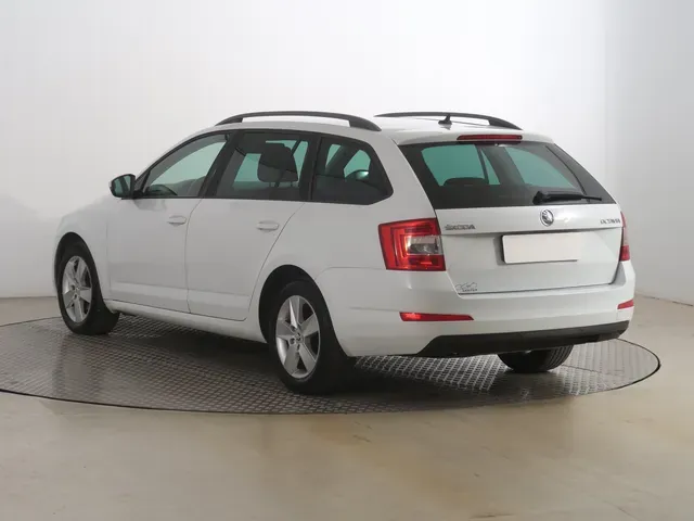 Skoda Octavia 2014 photo 3