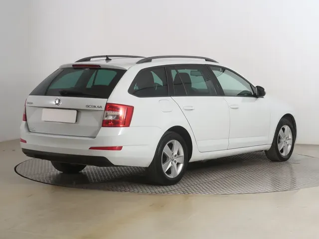 Skoda Octavia 2014 photo 4