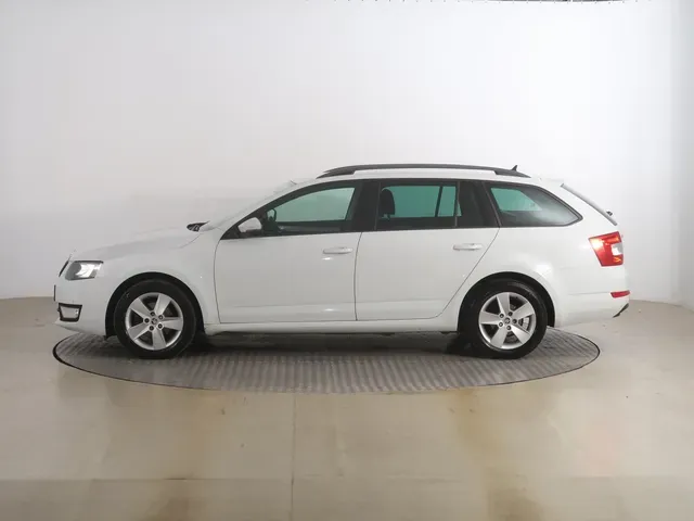 Skoda Octavia 2014 photo 2