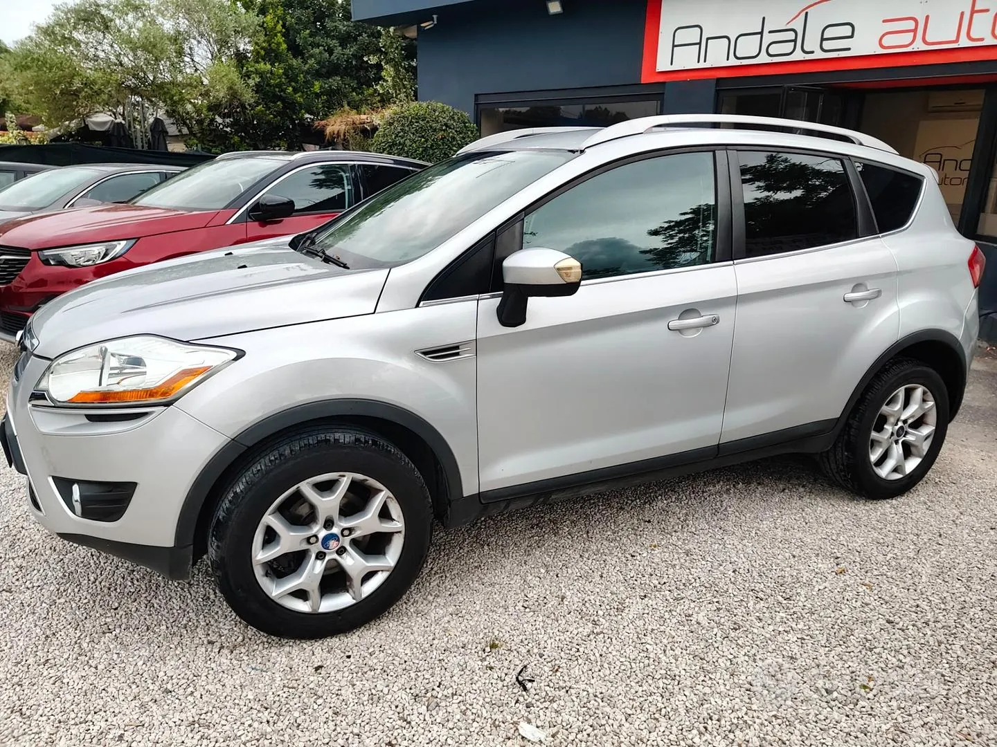 Ford Kuga 2011 photo 2