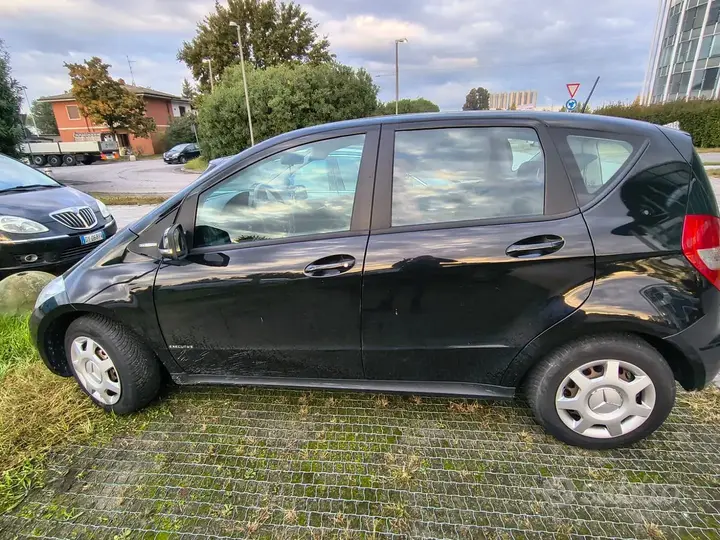 Mercedes-Benz A 2011 photo 4