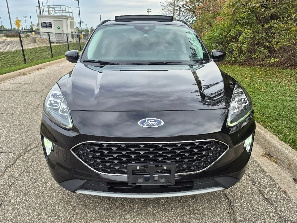 Ford Escape 2022 photo 3