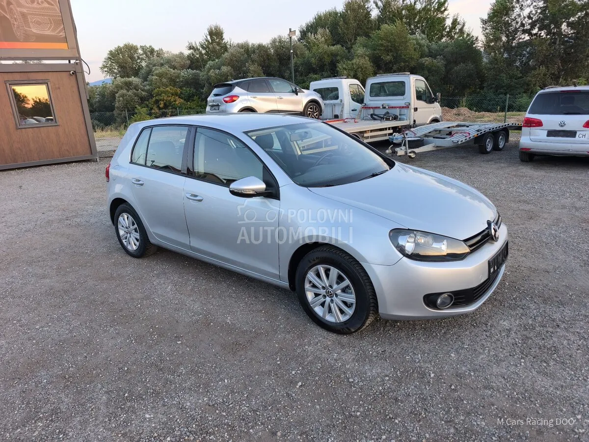Volkswagen Golf 2010 photo 5