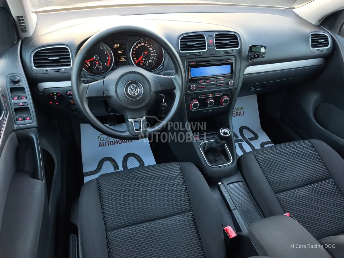 Volkswagen Golf 2010 photo 3