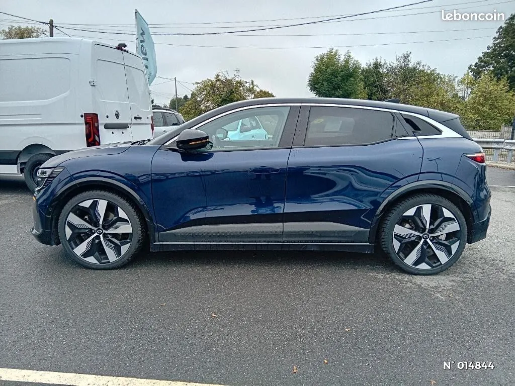Renault Megane 2023 photo 2