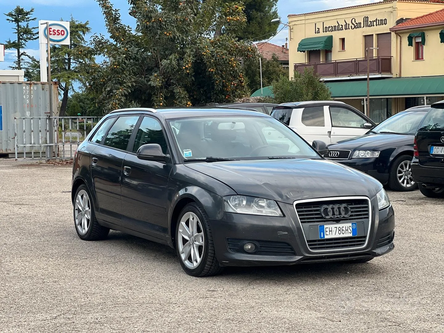 Audi A4 2011 photo 2