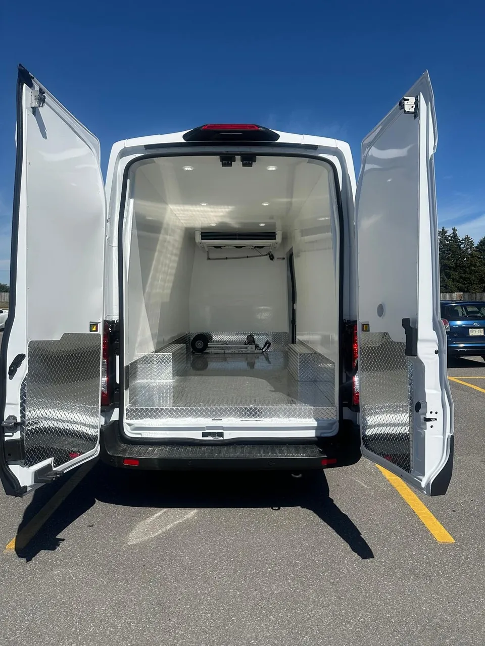 Ford Transit Cargo 2025 photo 5