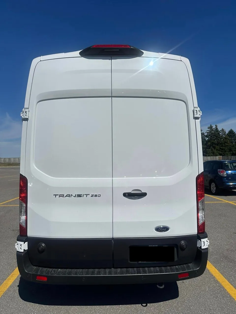 Ford Transit Cargo 2025 photo 4