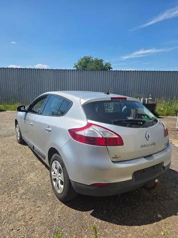 Renault Mégane 2012 photo 2