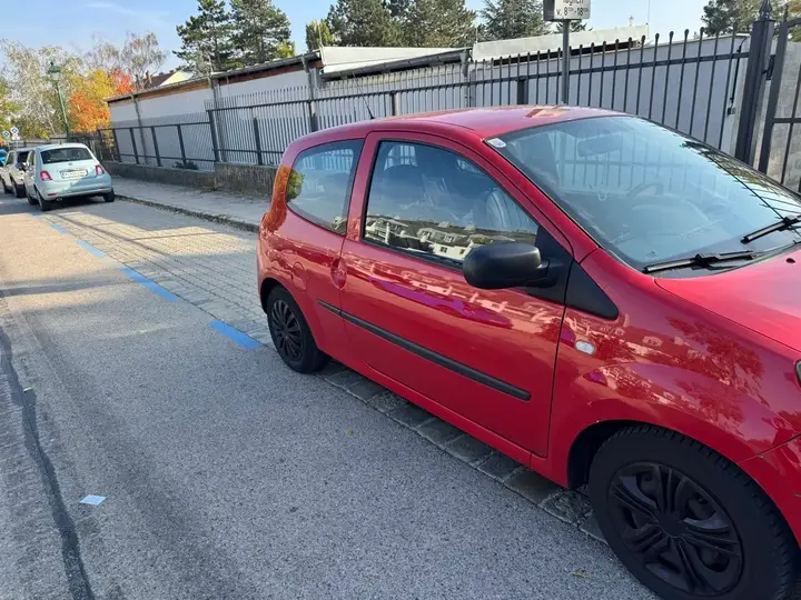 Renault Twingo 2012 photo 2