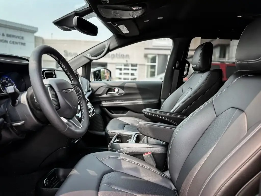 Chrysler Pacifica 2027 photo 4