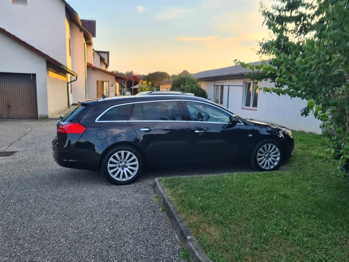 Opel Insignia 2010 photo 3