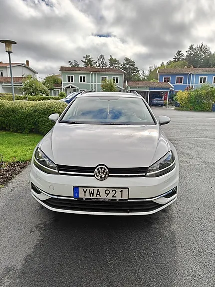 Volkswagen Golf 2018 photo 2