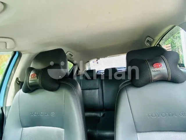 Toyota Aqua 2013 photo 5