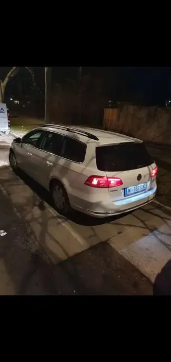 Volkswagen Passat 2013 photo 2