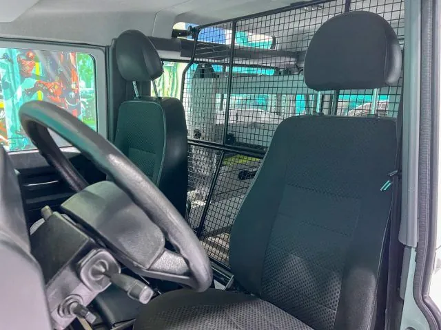 Land Rover Defender 90 2014 photo 5