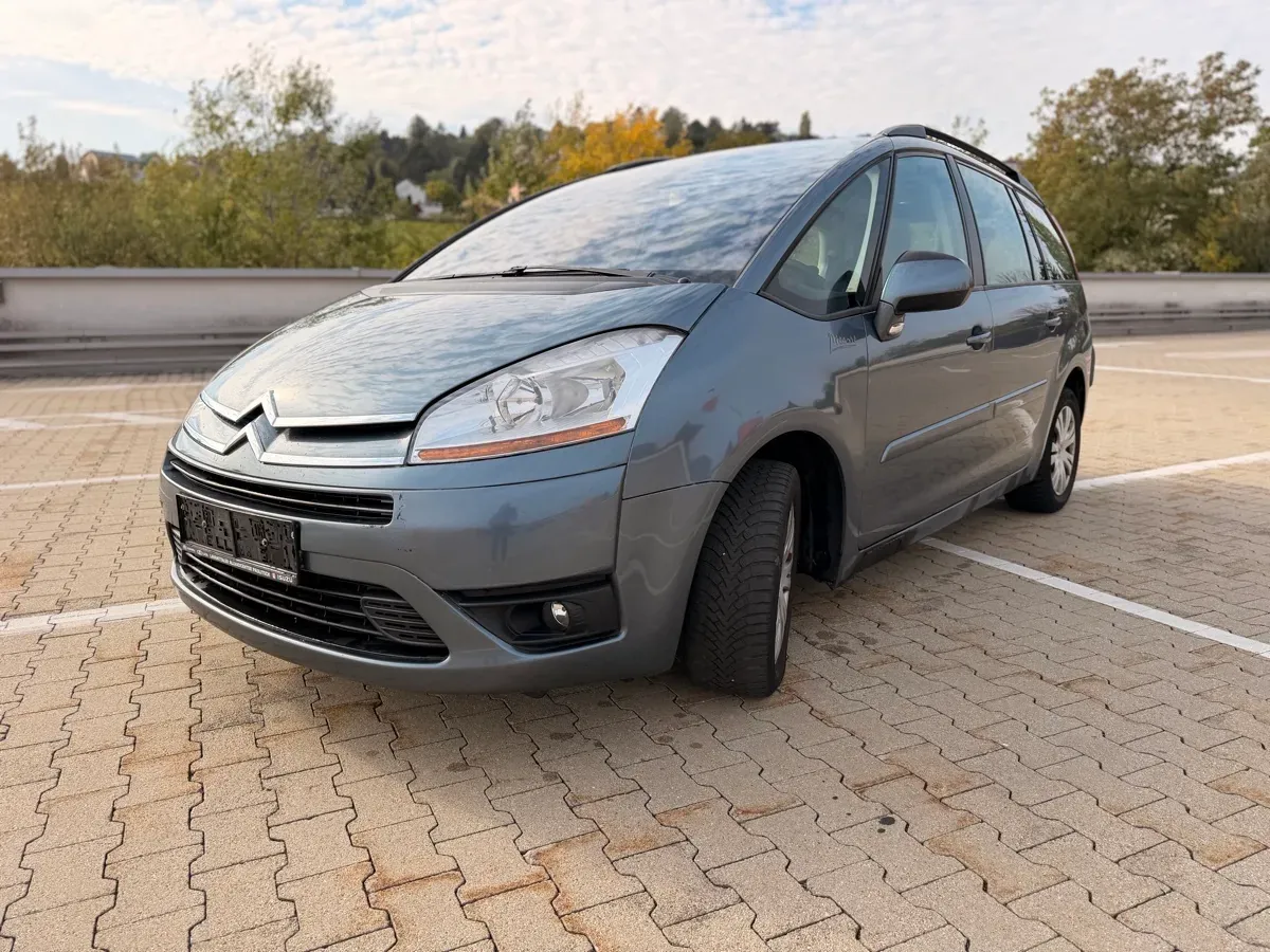 Citroen Grand C4 Picasso 2009 photo 2