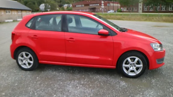 Volkswagen Polo 2012 photo 4