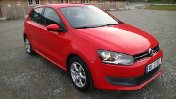Volkswagen Polo 2012 photo 3