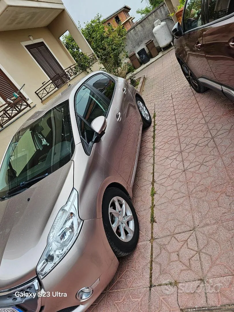 Peugeot 2008 2012 photo 3