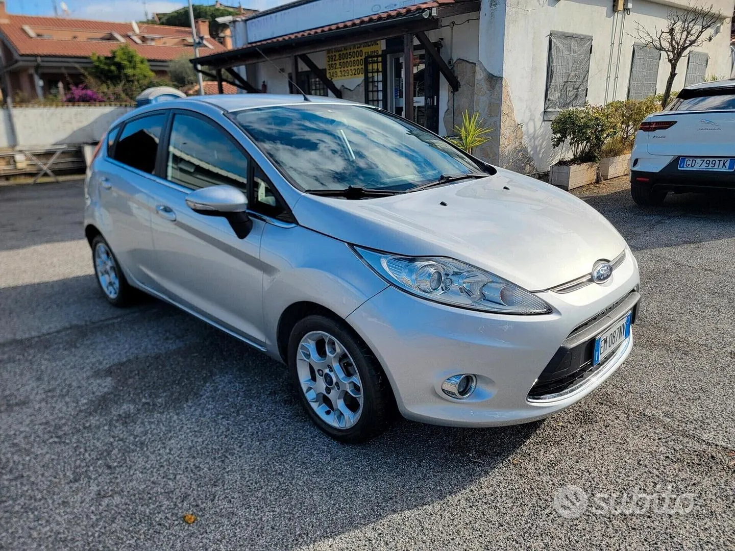 Ford Fiesta 2012 photo 2