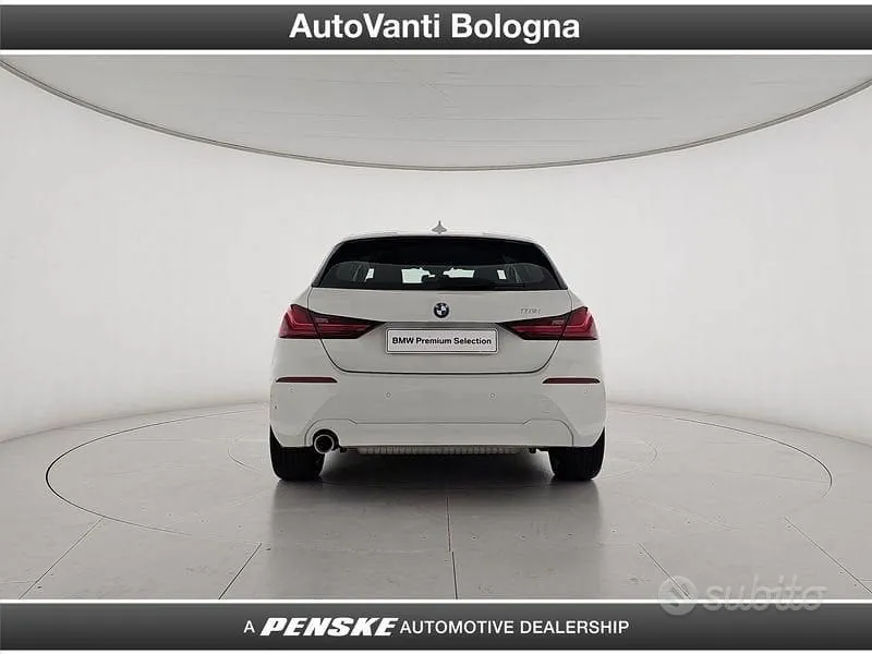BMW 1 Series 2023 photo 5